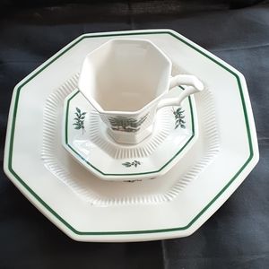 Nikko Christmastime octagonal 3 piece set.